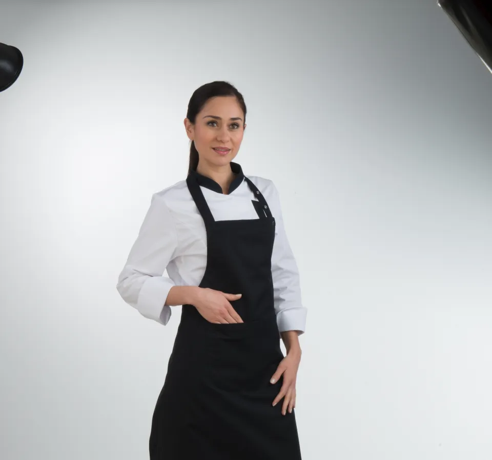 Tablier bavette cheffe noir Saveurs netexial